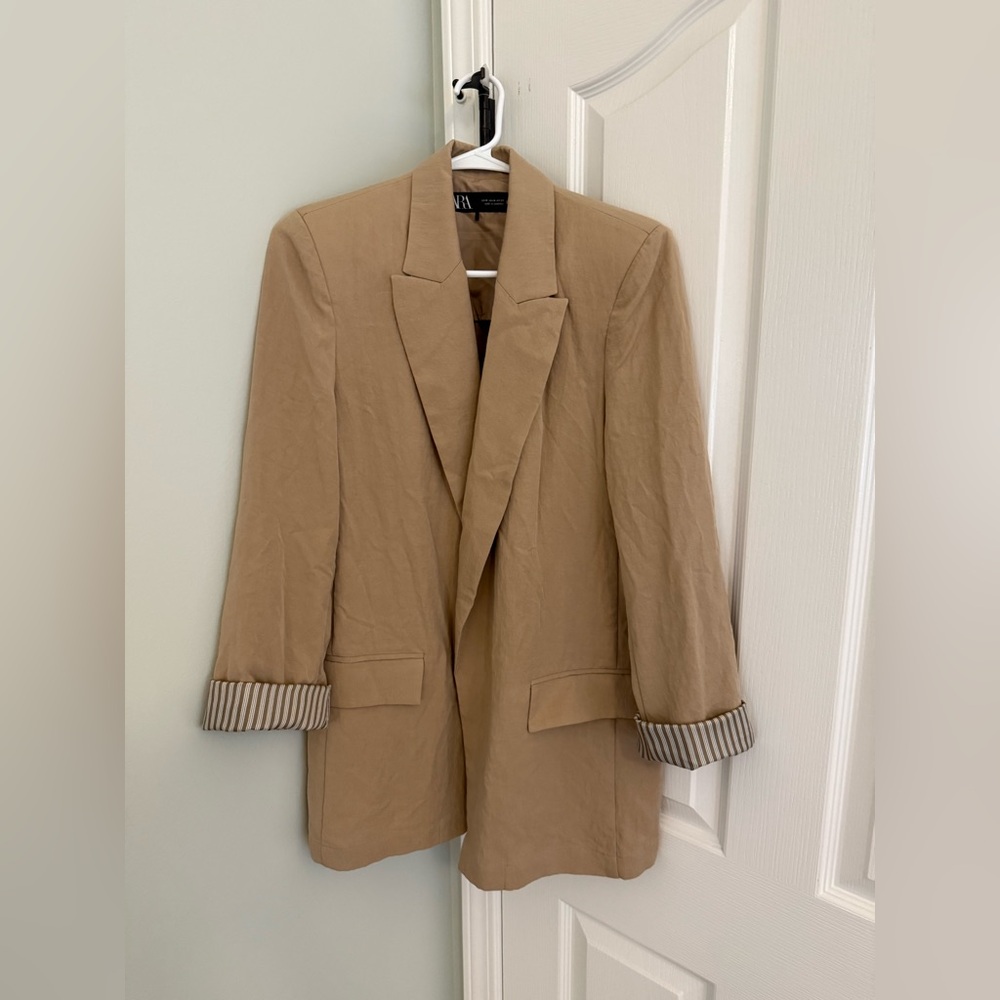 Zara Oversized Open Front Blazer with White Stripe cuff Lining - size M